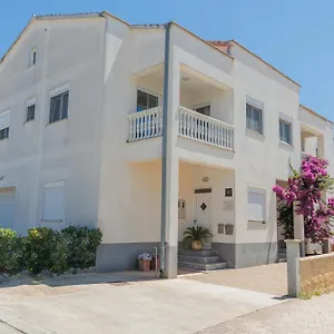  Apartament Rusula