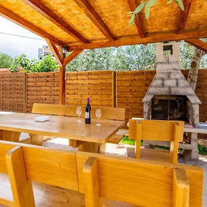  Apartament Brane With Swimming Pool